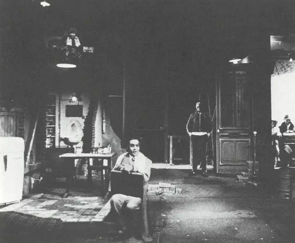 Attention au travail
Mise en scène, décors, costumes: Gildas Bourdet.
Dramaturgie: Alain Milianti.

Photos Claude Bricage