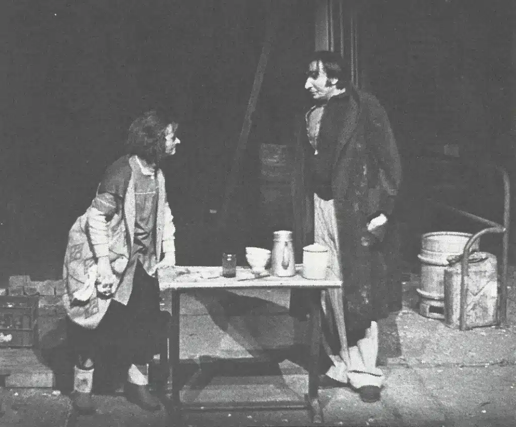 Attention au travail
Mise en scène, décors, costumes: Gildas Bourdet.
Dramaturgie: Alain Milianti.

Photos Claude Bricage