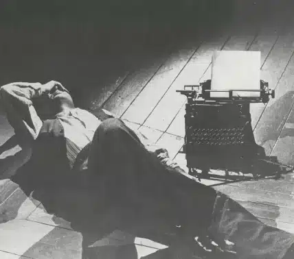 Martin Eden d'après Jack London Mise en scène: Gildas Bourdet. Scénographe et costumes: Françoise Chevalier. Dramaturgie: Alain Milianti, sur un travail préparatoire de Pierre Ascaride, Gildas Bourdet, Françoise Chevalier, André Guittier et Alain Milianti.