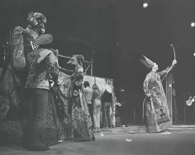 INS Ballade voor .grole en kleine poppen