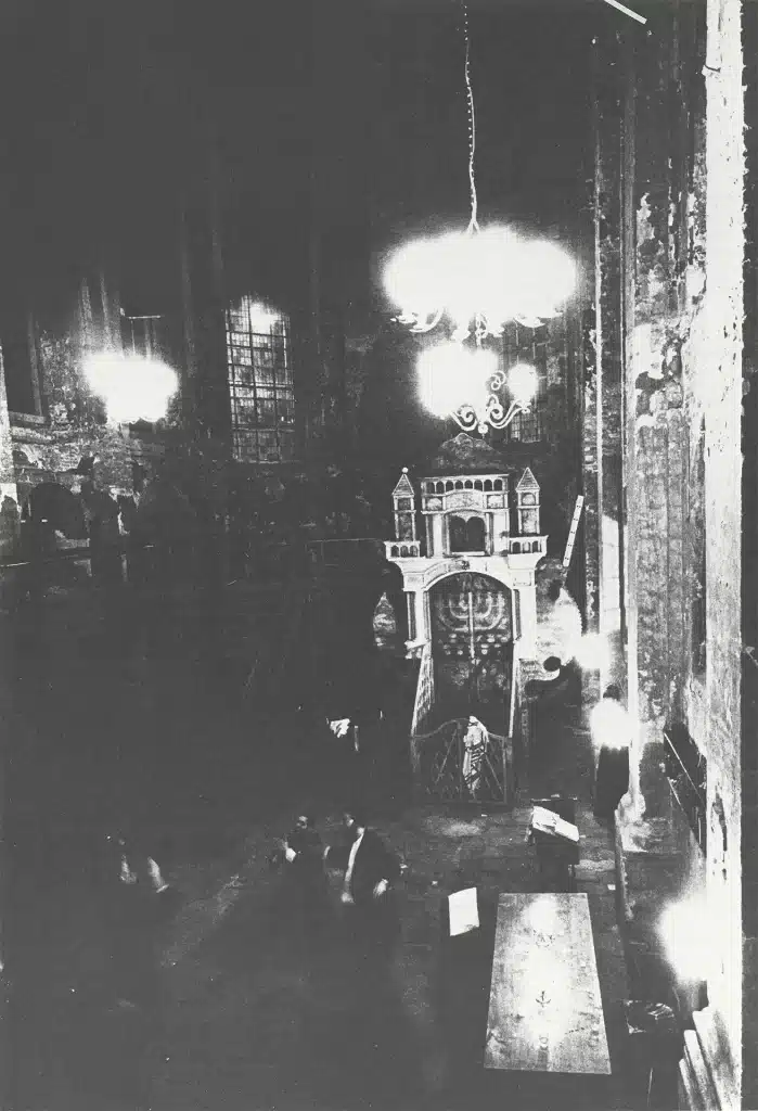 Dibouk!
Mis en scène par Moshe Leiser.
Chapelle des Brigittines
(Bruxelles).
Photos Gérard Cohendy.