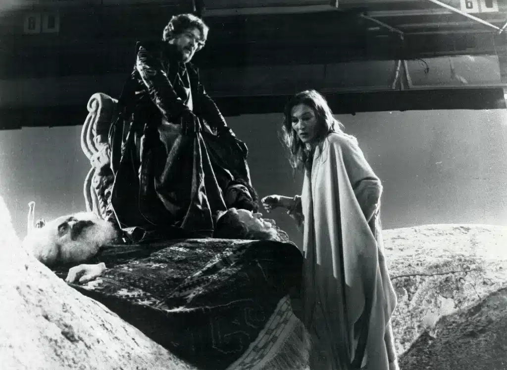 Armin Jordan et Edith Clever dans Parsifal, film de Syberberg, Photo de répétition, collection cahiers du cinéma