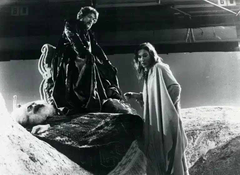 Armin Jordan et Edith Clever dans Parsifal, film de Syberberg, Photo de répétition, collection cahiers du cinéma