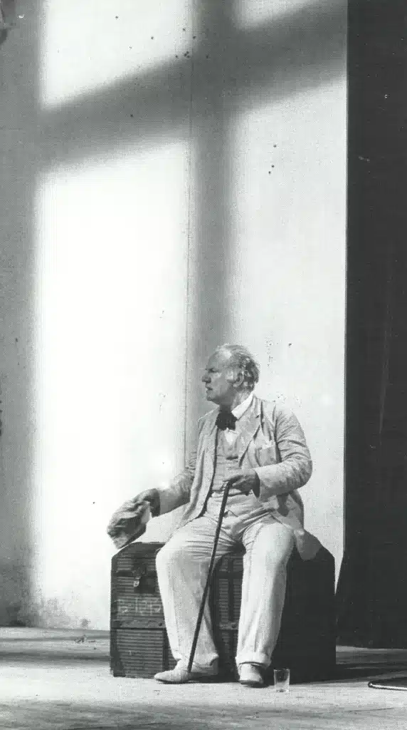 « Der Theatermacher » (Le faiseur de théâtre) Mise en scène : Claus Peymann Scénographie : Karl-Ernst Herrmann Avec : Traugott Buhre Photo Oliver Herrmann 