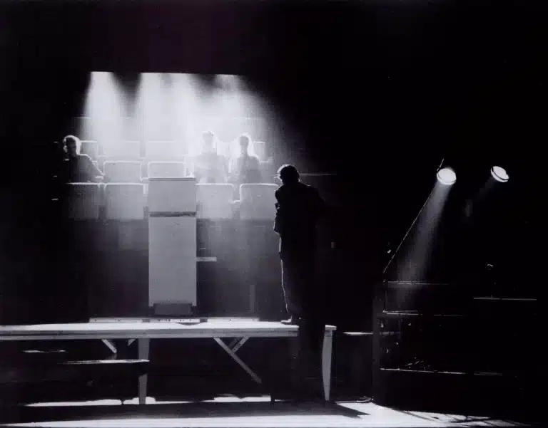 LE CAS MÜLLER 1 de Heiner Müller, mise en scène de Jean Jourdheuil et Jean-François Peyret. M.C. 93 Bobigny, 1990. Photo Brigitte Enguerand.