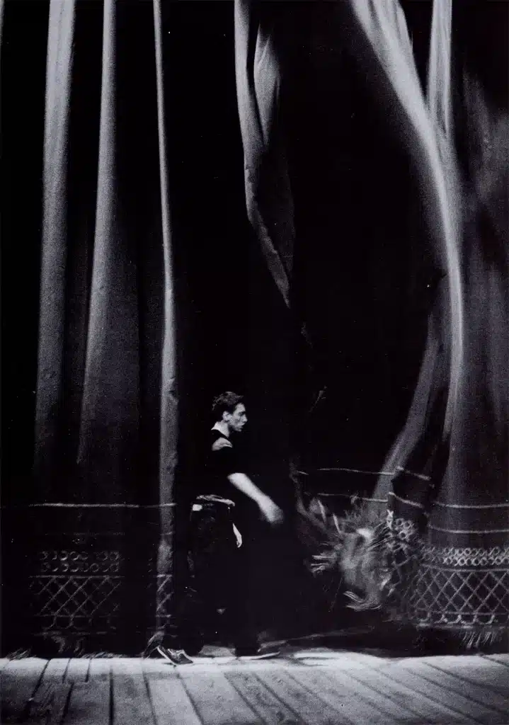 Redjep Mitrovitsa. LA PIÈCE SANS TITRE de Federico Garcia Lorca, mise en scène de Lluis Pasqua!. Odéon-Théâtre de l'Europe, octobre 1990. Photo Ros Ribas.