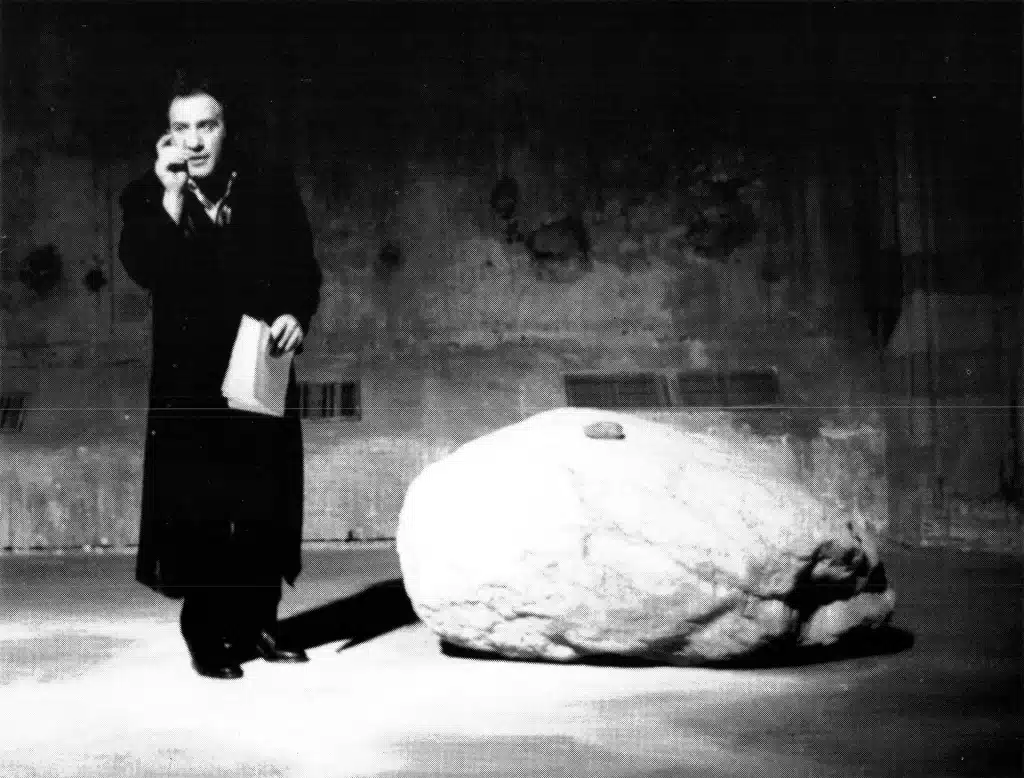 André Marcon. L'INQUIÉTUDE de Valère Novarina,
mise en scène de Marc Blézinger. Photo T. Grindler. 