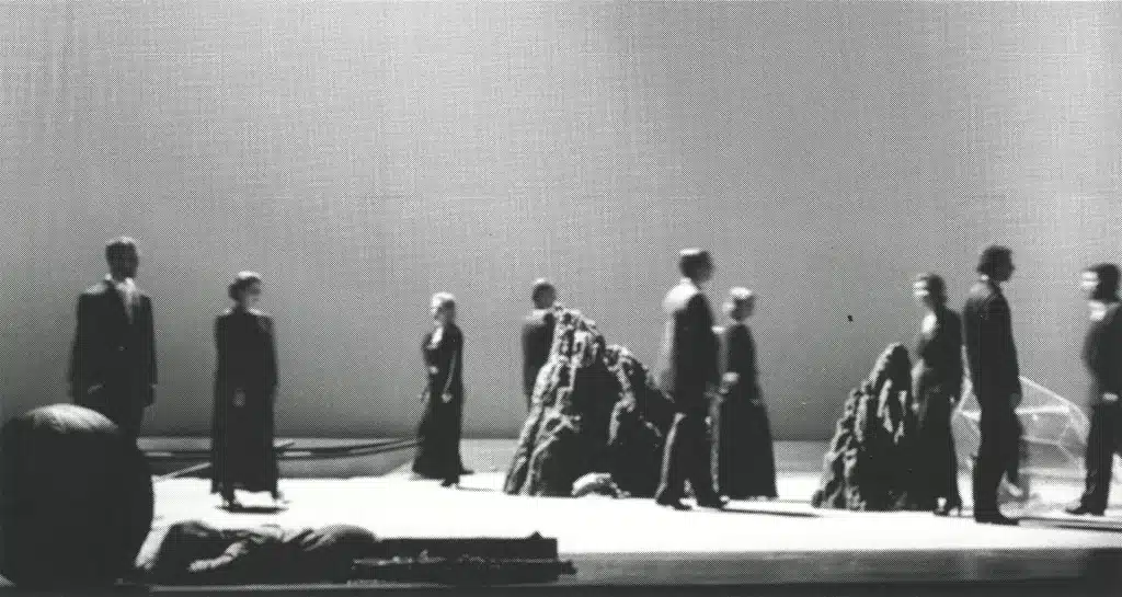 HYPÉRION de B. Maderna, mise en scène de Klaus-Michaël Grüber. Photo Enguerand. 