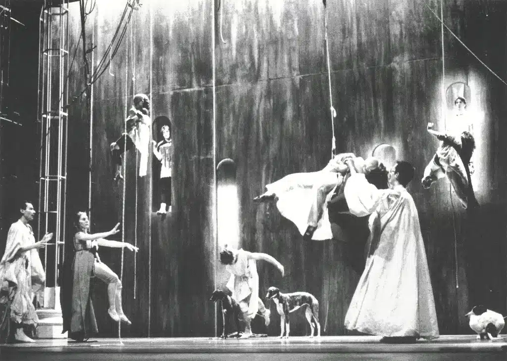 LA PRINCESSE DE MILAN, chorégraphie de Karine Saporta, 1991. Photo J.-M. Guillaud.