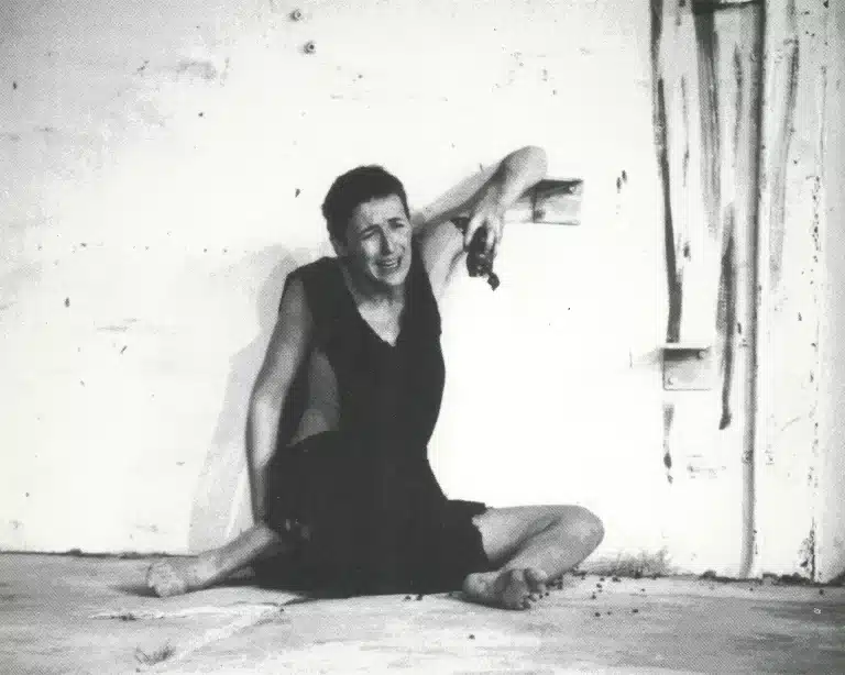 Fiona Shawn. ELECTRE, mise en scène de Deborah Warner. Photo Donald Cooper.