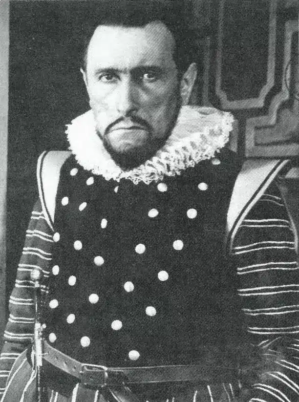 Charles Dullin, dans le rôle de Don Gutierre dans LE MÉDECIN DE SON HONNEUR de Calderén, en 1935. (Coll. BHVP CI. B. Hervieu.) 