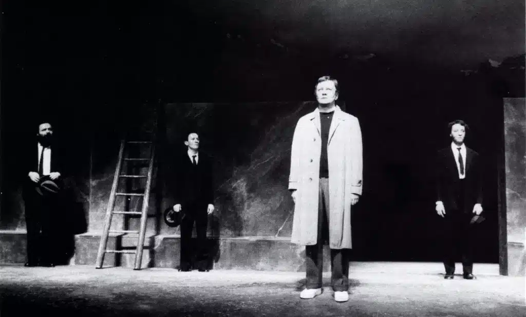 PAR LES VILLAGES de Peter Handke Avec notamment Andrzej Seweryn. Théâtre de Chaillot, 1983 Photo Rault Enguerand.