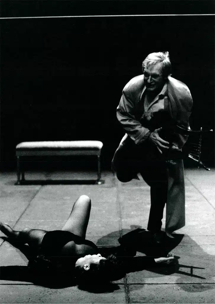 Janine Godinas et François Beukelaers dans SCANDALEUSES de Jean-Marie Piemme, mise en scène Philippe Sireuil, Théâtre Varia. Photo Danièle Pierre. 