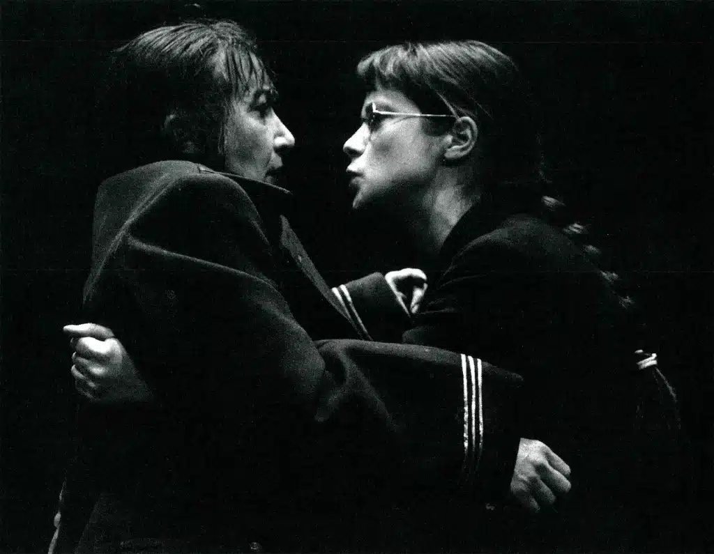 Janine Godinas et Candy Saulnier dans SCANDALEUSES de Jean-Marie Piemme, mise en scène Philippe Sireuil, Théâtre Varia. Photo Danièle Pierre.