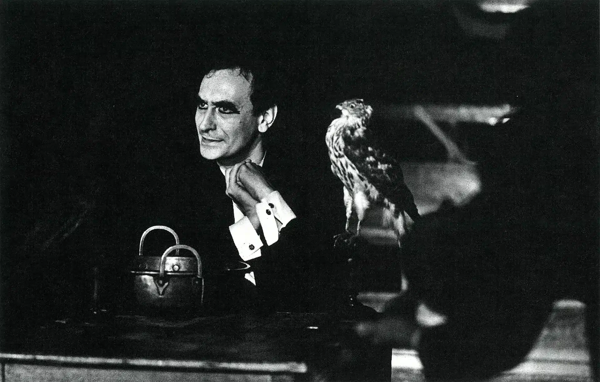 Antoine Vitez dans FAUST de Goethe, scénographie Claude Engelbach, 1972. Photo Nicolas Treatt.