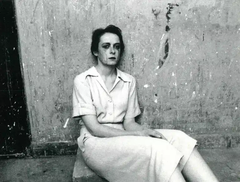 Charlotte Clamens dans ELECTRE, 1986. Photos Lionel Fourneaux.