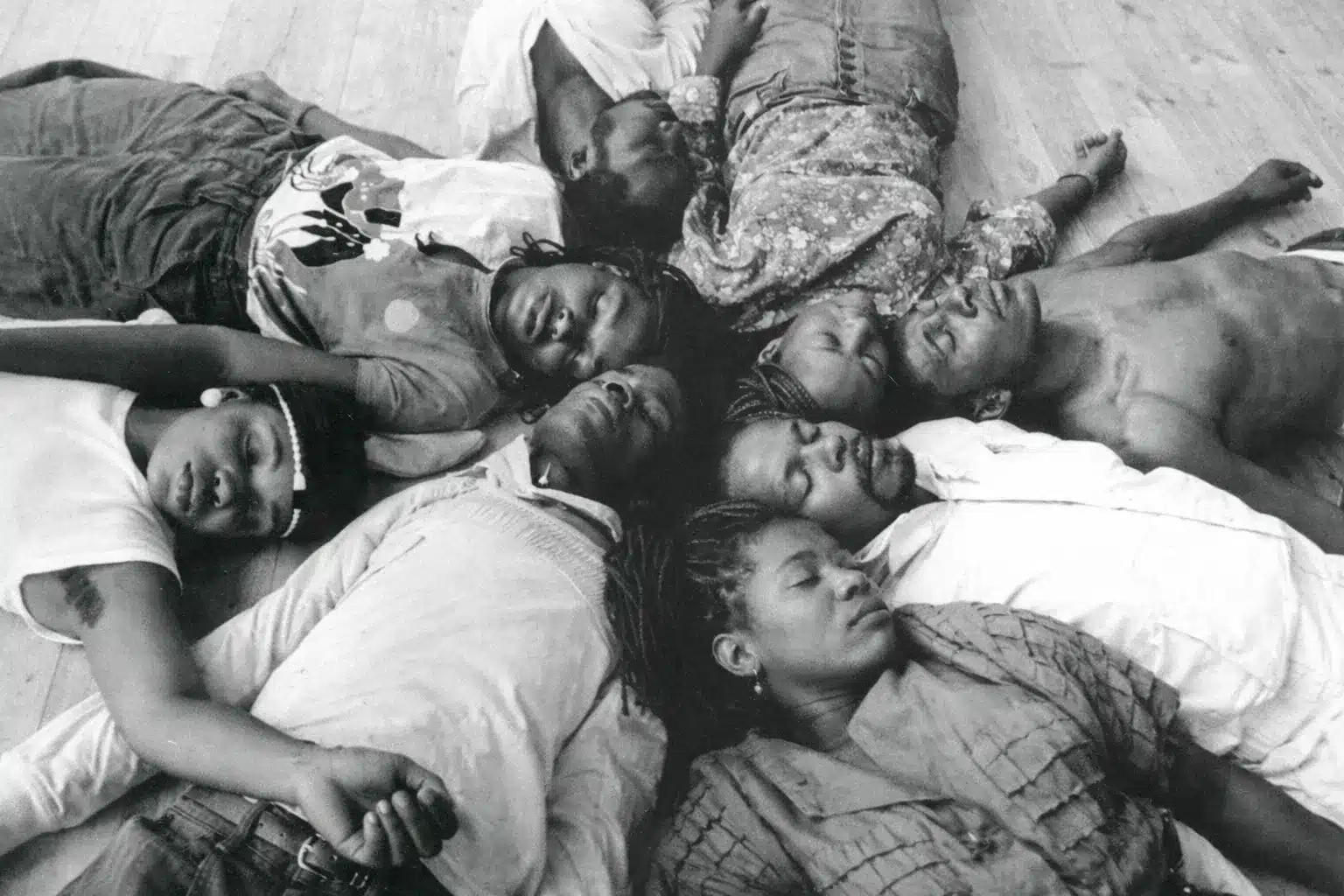 L’ARC-EN-TERRE de Sony Labou T'ansi par le Rocado Zulu Théâtre. Mise en scène de l’auteur et de Pierre Vial. Photo J. Goussebaire.