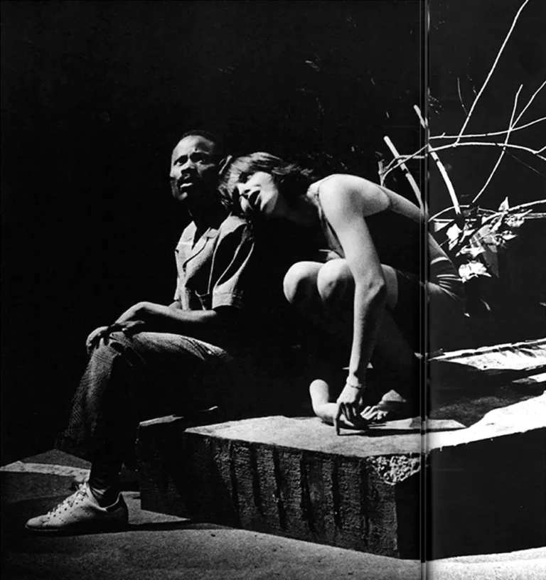 Nicolas Bissi, Marie-France Gantzer. COMBAT DE NÈGRE ET DE CHIENS, Fartov Studio-théâtre, Bordeaux.
