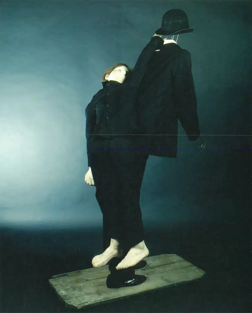 Costume du Vieillard Absent, LA CLASSE MORTE, «Théâtre de la mort», Théâtre Cricot 2, Cracovie, 191), collection de la Cricothèque. Photo P. Oles.