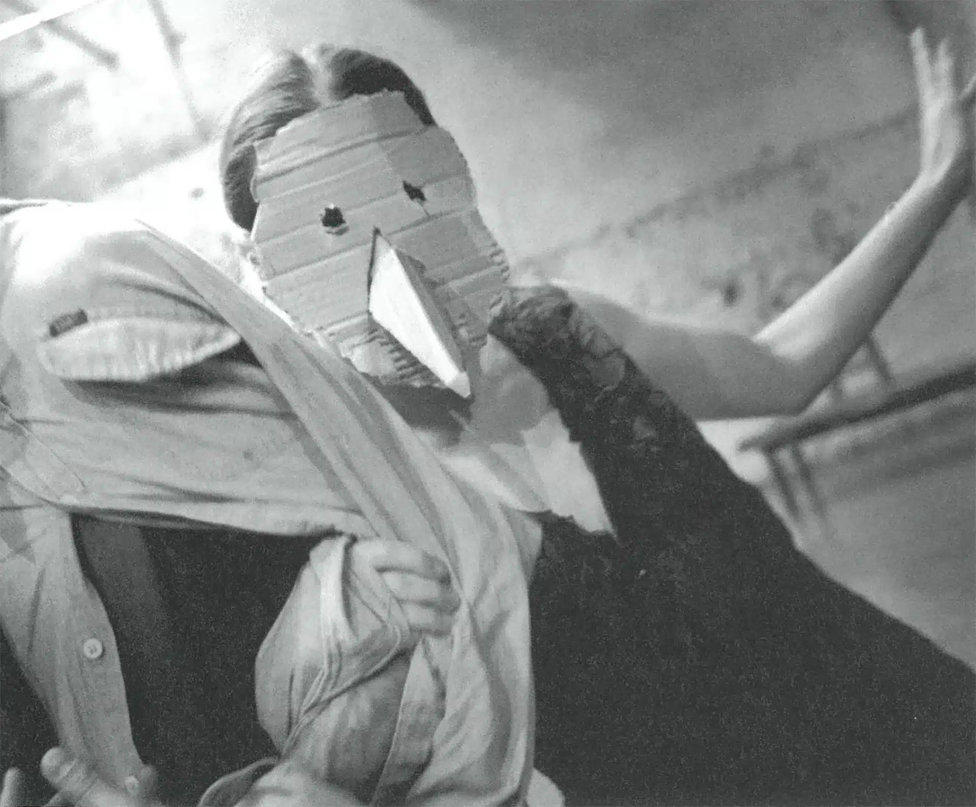 NON HO TEMPO E SERVE TEMPO chorégraphie d’Enzo Pezzella Photo J.M. Bodson.