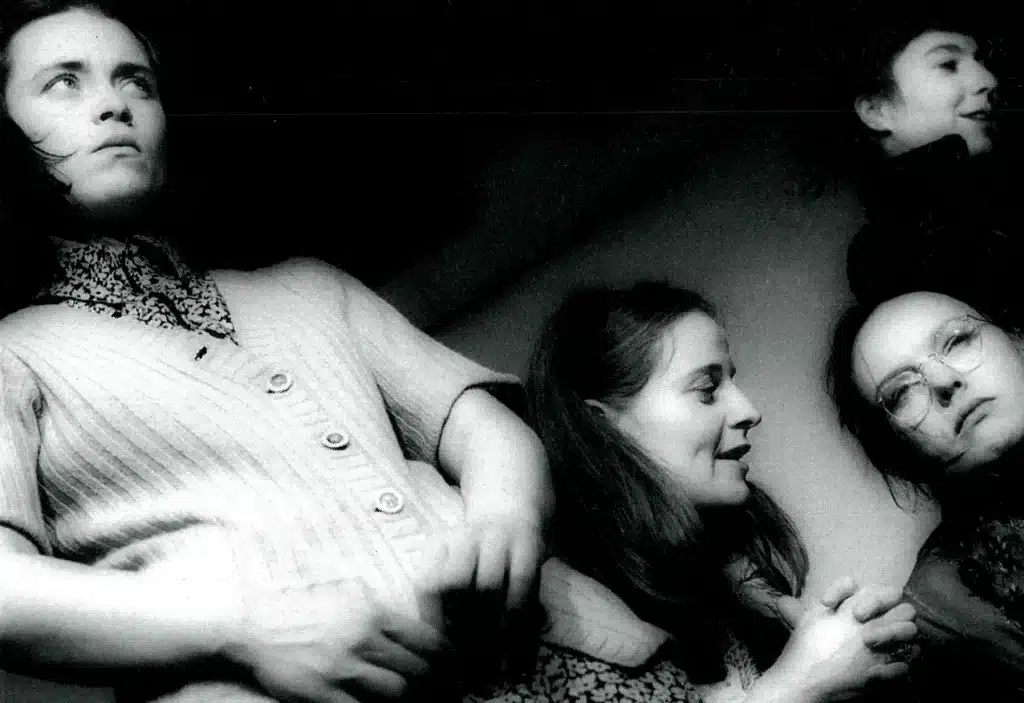 Muriel Jacobs, Michèle Schor, Jacqueline Bollen, Claire Bodson, dans LES MANGEUSES DE CHOCOLAT de Philippe Blasband, mise en scène de l’auteur. Photo Jorge Léon/Coto de Caza.