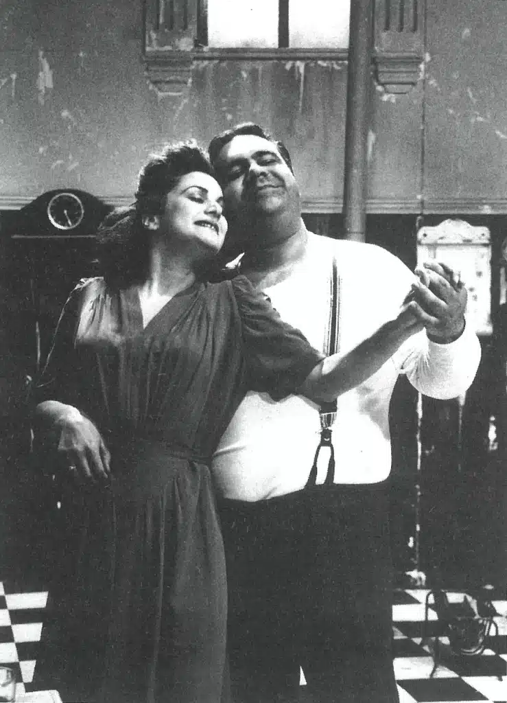 Teresa Eliseo et Francis D’Ostuni dans DORIANA ET VALENTINO, de Dominique Rathmès, mise en scène de Jean-Louis Colinet. Photo Melchior. 