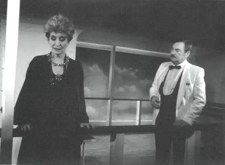 Marie-Ange Dutheil et Jacques Lippe, dans LES AILES DE LA NUIT, de Pietro Pizutti, mise en scène de Bernard De Coster, 1985. Photo Henri Pribik.