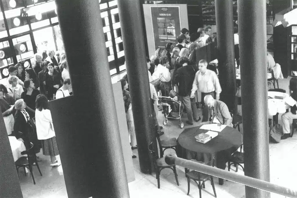 Le foyer de la Comédie de Saint-Étienne (saison 92/93). Photo Isabelle Fournier.