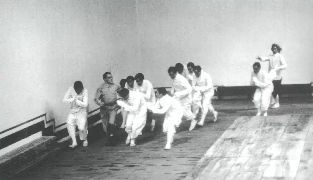 L'AVENTURE TERRIBLE MAIS INACHEVÉE DE NORODOM SIHANOUK d'Hélène Cixous au Théâtre du Soleil. Mise en scène d'Ariane Mnouchkine. Photo Martine Franck, Magnum. 