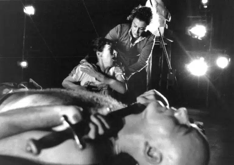 Melanie Jessop, Niahm Linehan et Keith Osborn dans JUDITH de Howard Barker, mise en scène Howard Barker. Photo Ivan Kyncl.