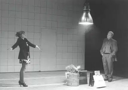 Édith van Malder et Olivier Gourmet dans LE CAFÉ DES PATRIOTES de Jean-Marie Piemme, mise en scène Philippe Sireuil. Photo Véronique Vercheval.