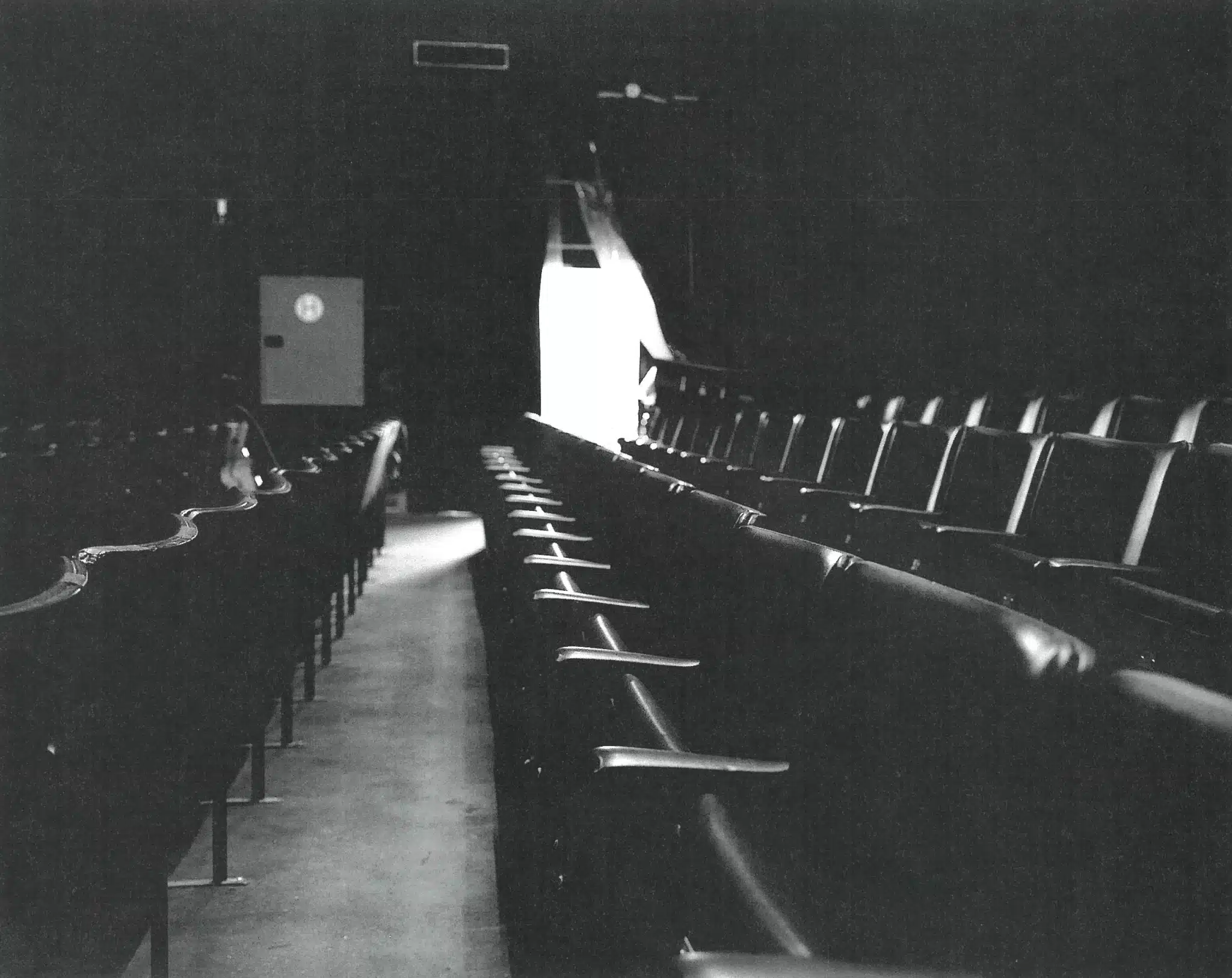 Le Théâtre 140, août 1998. Photos Vincent Lebrun.