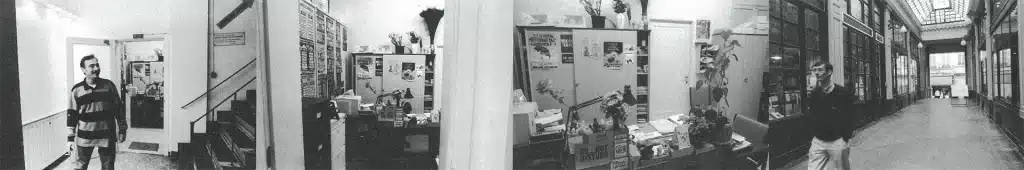 Le Théâtre Royal
des Galeries, montage
du décor de MEURTRE
AU PLAZZA, 31 août 1998.
Photos Christian Carez.