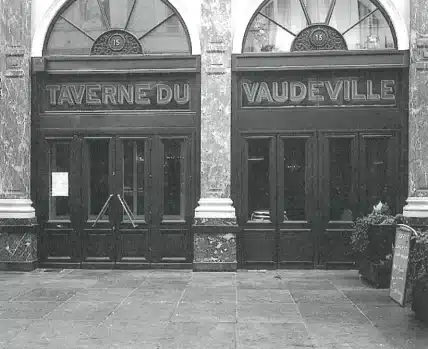 Le Théâtre du Vaudeville, avant rénovation, juillet 1998. Photos Vincent Lebrun.