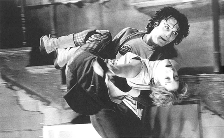 Caroline Ebuer et Olivier Masucci dans MALARIA de Simone Schneider, mise en scène Anselm Weber. PhotoMatthias Horn