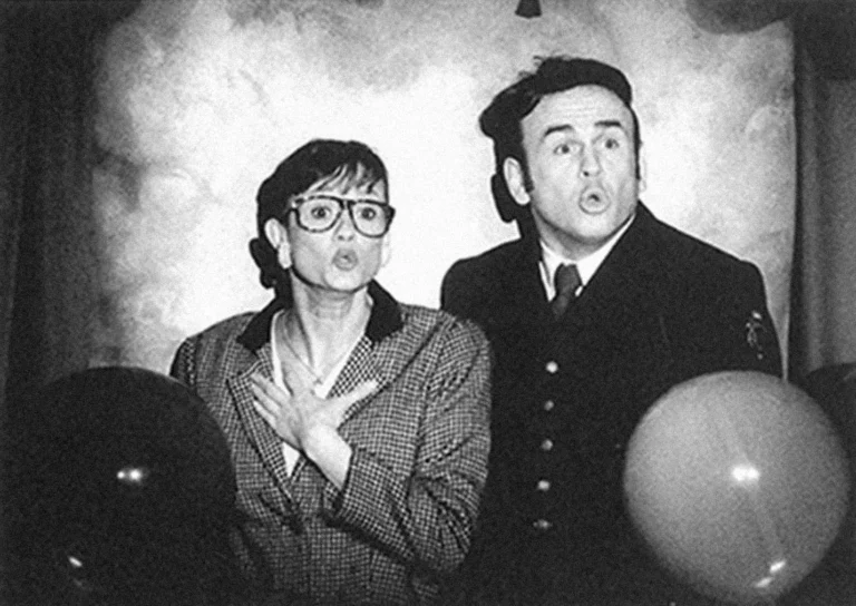 Monique Lucas et Philippe Vieux dans LA 404 ROUGE de Roland Fichet, mise en scène de Robert Cantarella. Photojean Henry.