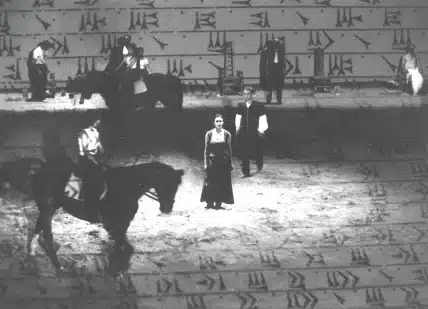 Draga Potocnjak et Robert Prebil dans NIKOLO ME NE VIDIS TAM, mise en scène Matjaz Berger, au Théâtre Mladinsko. Photo Goran Bertok.