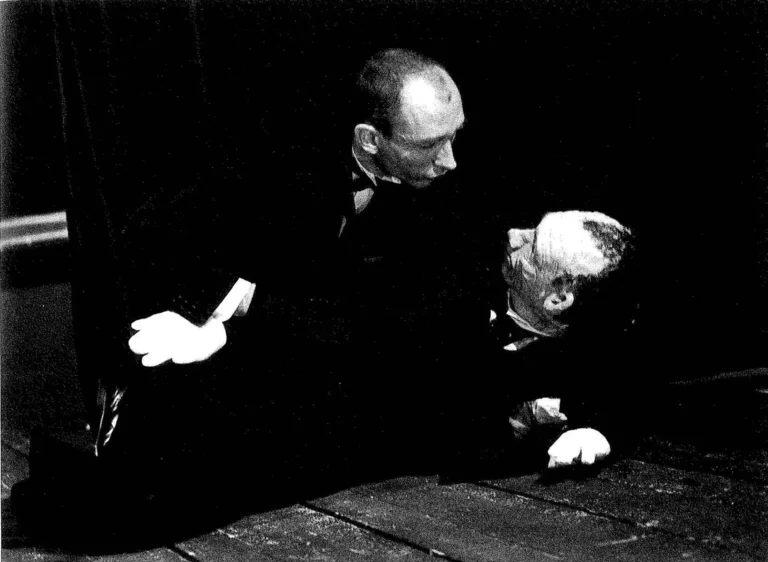 Jean-Marc Eder dans LA CERISAIE, mise en scène Stéphane Braunschweig, 1992.