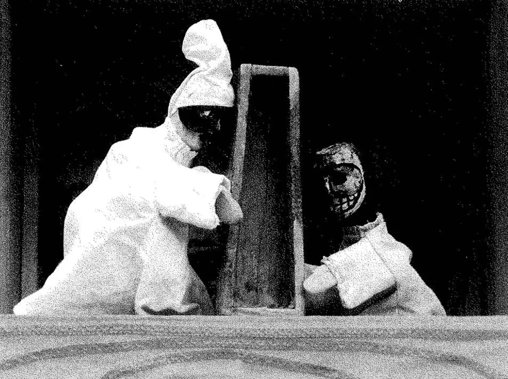 POLICHINELLE ET LA MORT, mise en scène Bruno Leone, 2000.