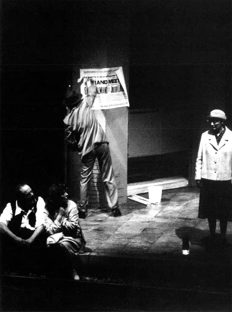 Colette Emmanuelle,
Maurice Sevenant,
François Bartels et Janine
Patrick dans L'HOMME
QUI AVAIT LE SOLEIL DANS
SA POCHE, mise en scène
Philippe Sireuil.
Photo Danièle Pierre. 