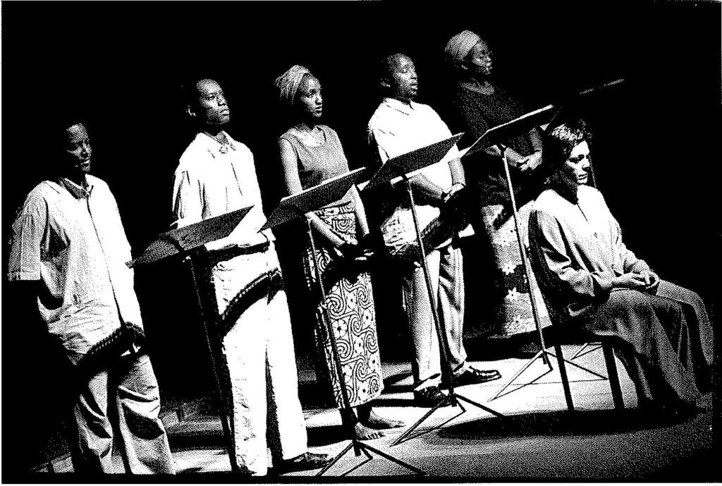Massamba, Dorcy Rugamba, Carole Karemara, Augustin Majyambere, Jeanne Kayitesi, Joëlle Ledent, RWANDA 94.
Photo Thilo Beu.

