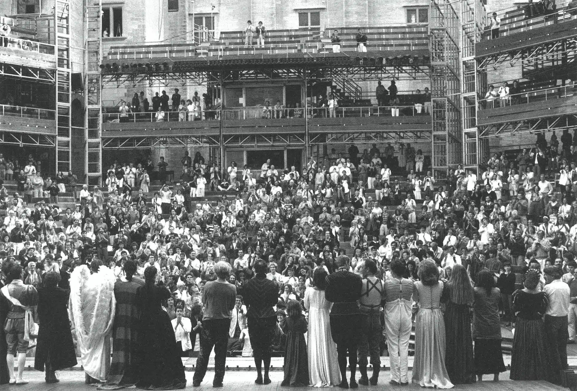 Saluts du SOULIER DE SATIN, mise en scène Antoine Vitez, photo Marc Enguerand.