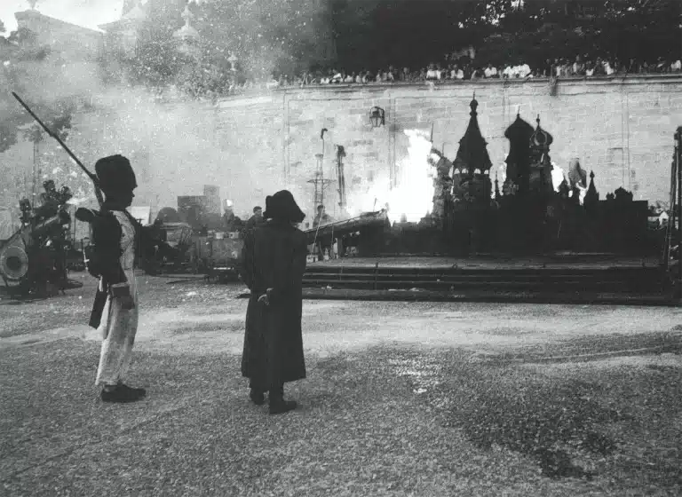 LA VÉRITABLE HISTOIRE DE FRANCE, Royal de Luxe, mise en scène Jean-Luc Courcoult, photo festival d'Avignon.