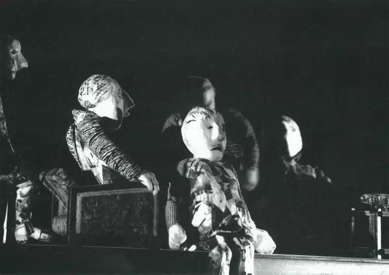 J'AI GÊNÉ ET JE GÊNERAI, textes de Daniil Harms, mise en scène Émilie Valantin, photos Marc et Brigitte Enguerand.