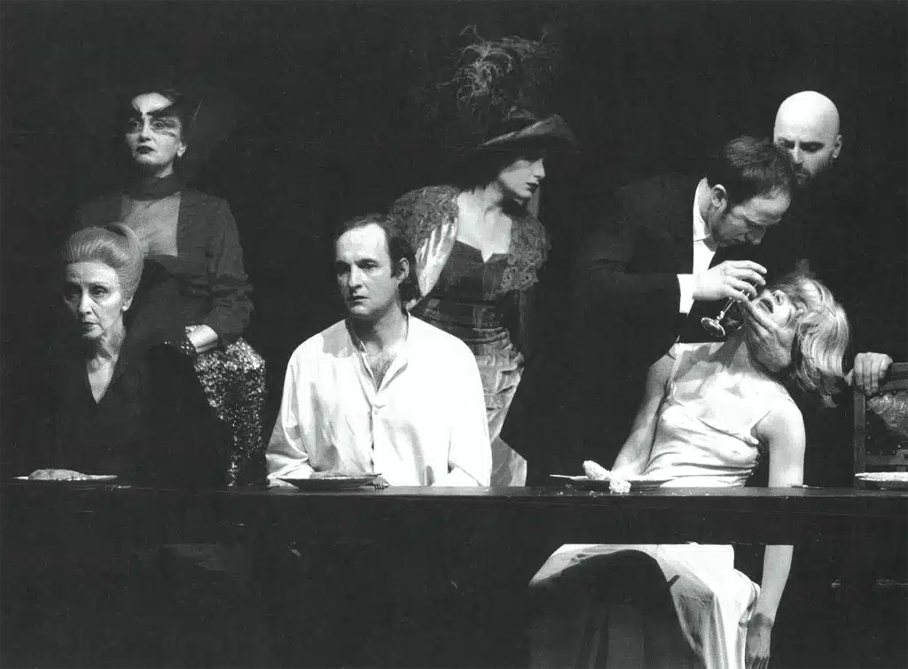 YVONNE, PRINCESSE DE BOURGOGNE de Witold Gombrowicz, mise en scène Grzegorz Jarzyna, photo festival d'Avignon.