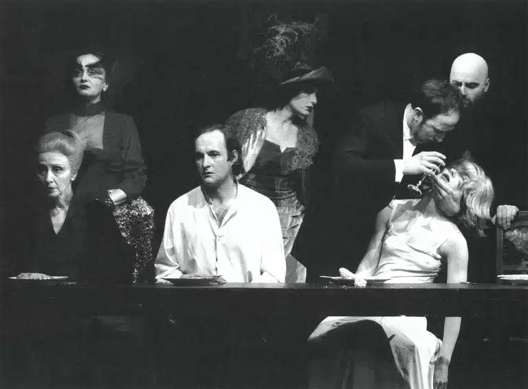 YVONNE, PRINCESSE DE BOURGOGNE de Witold Gombrowicz, mise en scène Grzegorz Jarzyna, photo festival d'Avignon.
