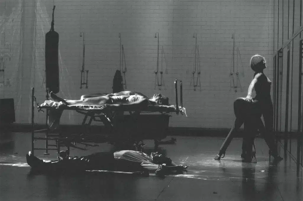 PURIFIÉS ( OCZYSZCZENI) de Sarah Kane, mise en scène Krzysztof Warlikowski, photo festival d'Avignon.