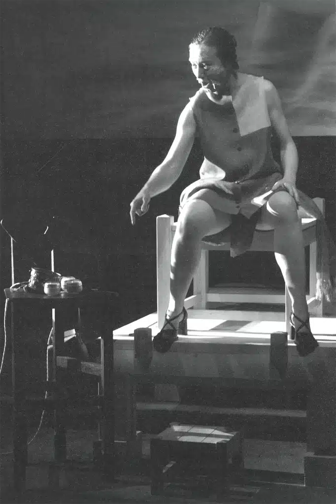 MÉDÉE-MATÉRIAU de Heiner Müller, mise en scène Anatoli Vassiliev, photo Philippe Delacroix / festival d'Avignon.