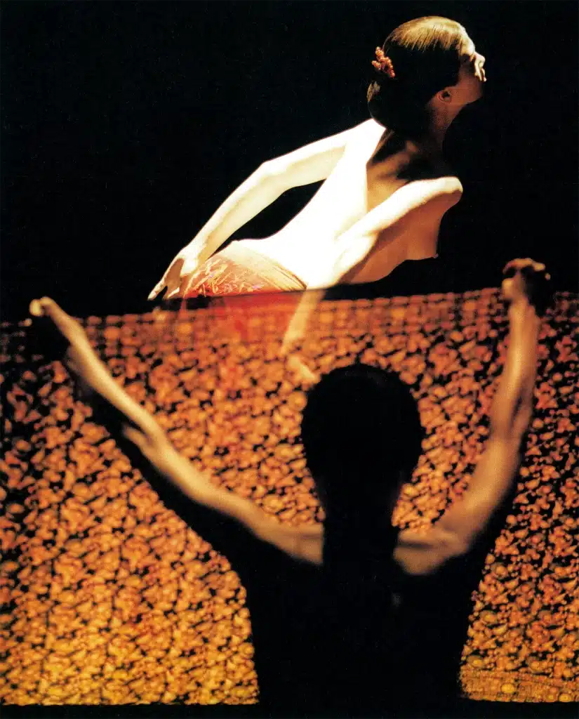 MIROIRS DE VIE, chorégraphie de Lin Li-Chen (Taïwan), photo Philippe Delacroix/festival d'Avignon.