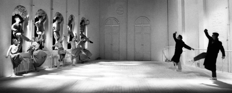 CLAUSTROPHOBIA, mise en scène de Lev Dodine. Photo Brigitte Enguerand.